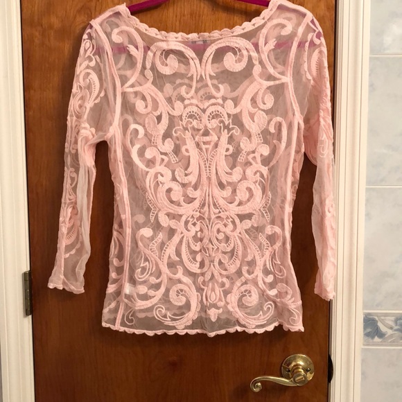 Express blush pink lace mesh top size M - Picture 2 of 3